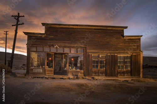 Fotografi Old Boone General Store at Sunset,Ghost Town of Bodie