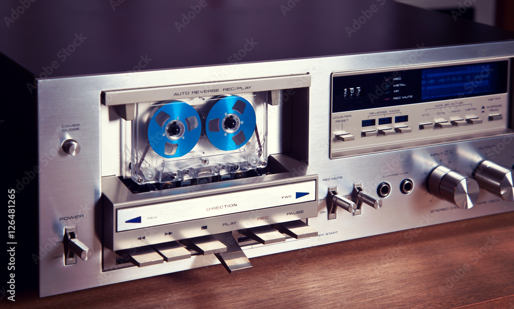 Cassette deck fotografías e imágenes de alta resolución - Alamy