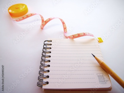 メジャーとメモ帳