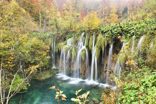 Fototapeta Naklejka Na Ścianę i Meble -  Plitvice Lakes Autumn Color and Mist