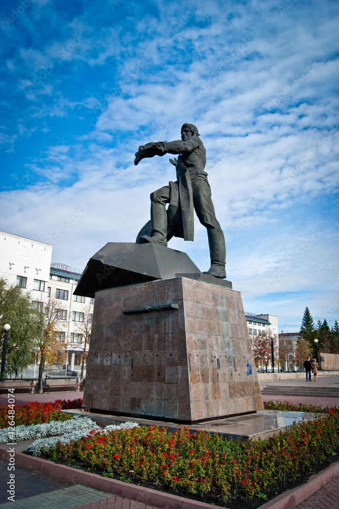 Памятник в Челябинске