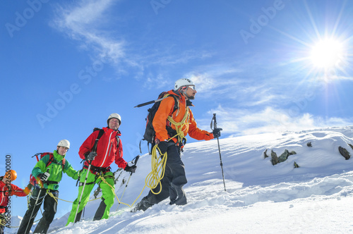 professionell wandern im winterlichen Hochgebirge