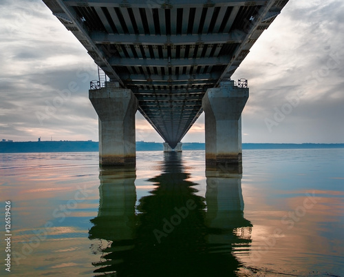 Мост. Под мостом.