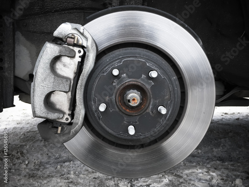 Car wheel, rotor disk and brake