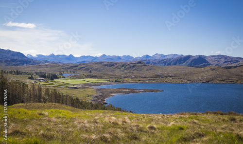 Landschaft von Wester Ross  einer Region an der NW K  ste von Schottland