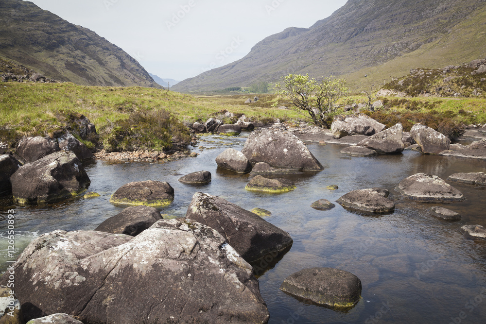 Flusslandschaft nahe Loch Torridon, Wester Ross, Schottland Flusslandschaft nahe Loch Torridon, Wester Ross, Schottland