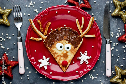 Christmas fun food for kids - reindeer pancake for breakfast
