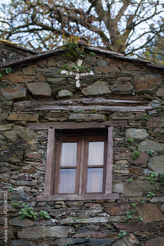 Typical schist homes in Portugal © Mauro Rodrigues