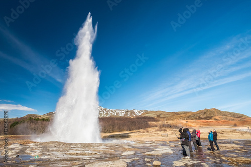 Obraz na płótnie Strokkur geysir eruption, Golden Circle, Iceland
