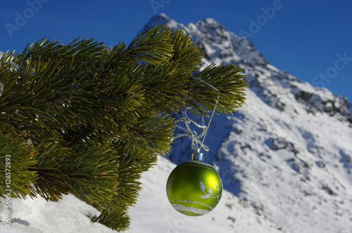Fototapeta Naklejka Na Ścianę i Meble -  Święta w górach