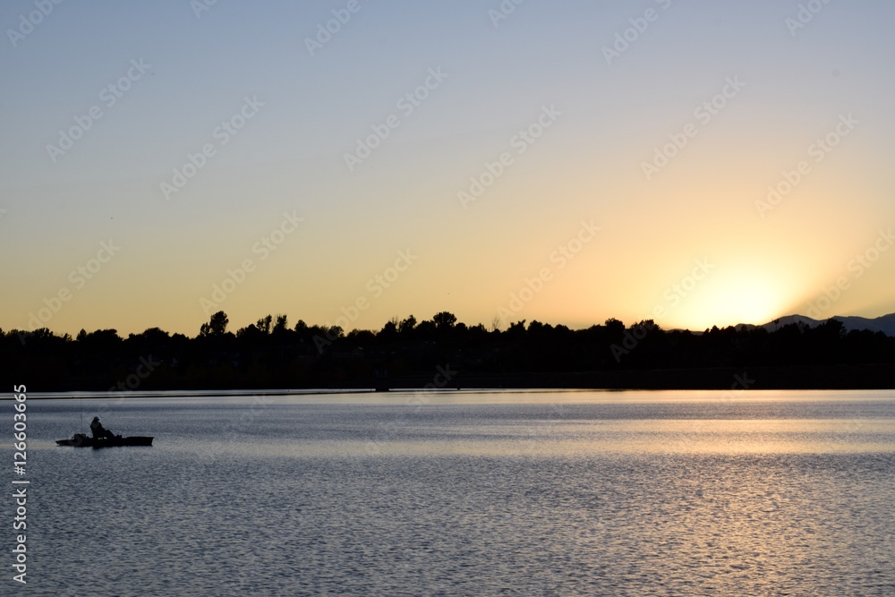 Naklejka premium Sunset at the Lake