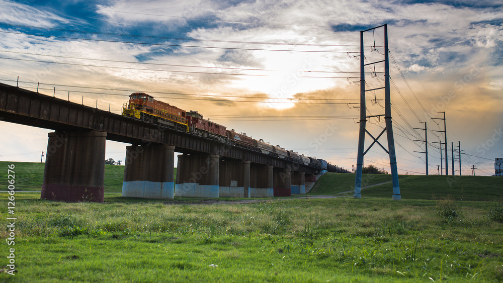 Fototapeta premium Train to Dallas During Sunset