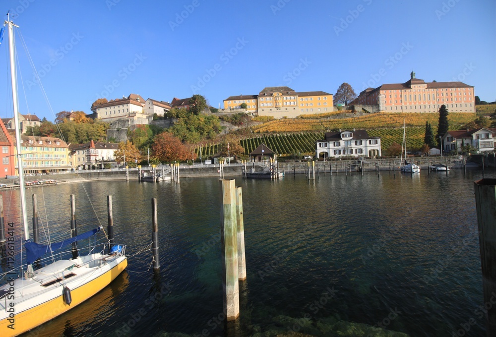 Meersburg am Bodensee / Blick von der Meersburger Hafenmole auf die Uferpromenade Meersburg am Bodensee / Blick von der Meersburger Hafenmole auf die Uferpromenade
