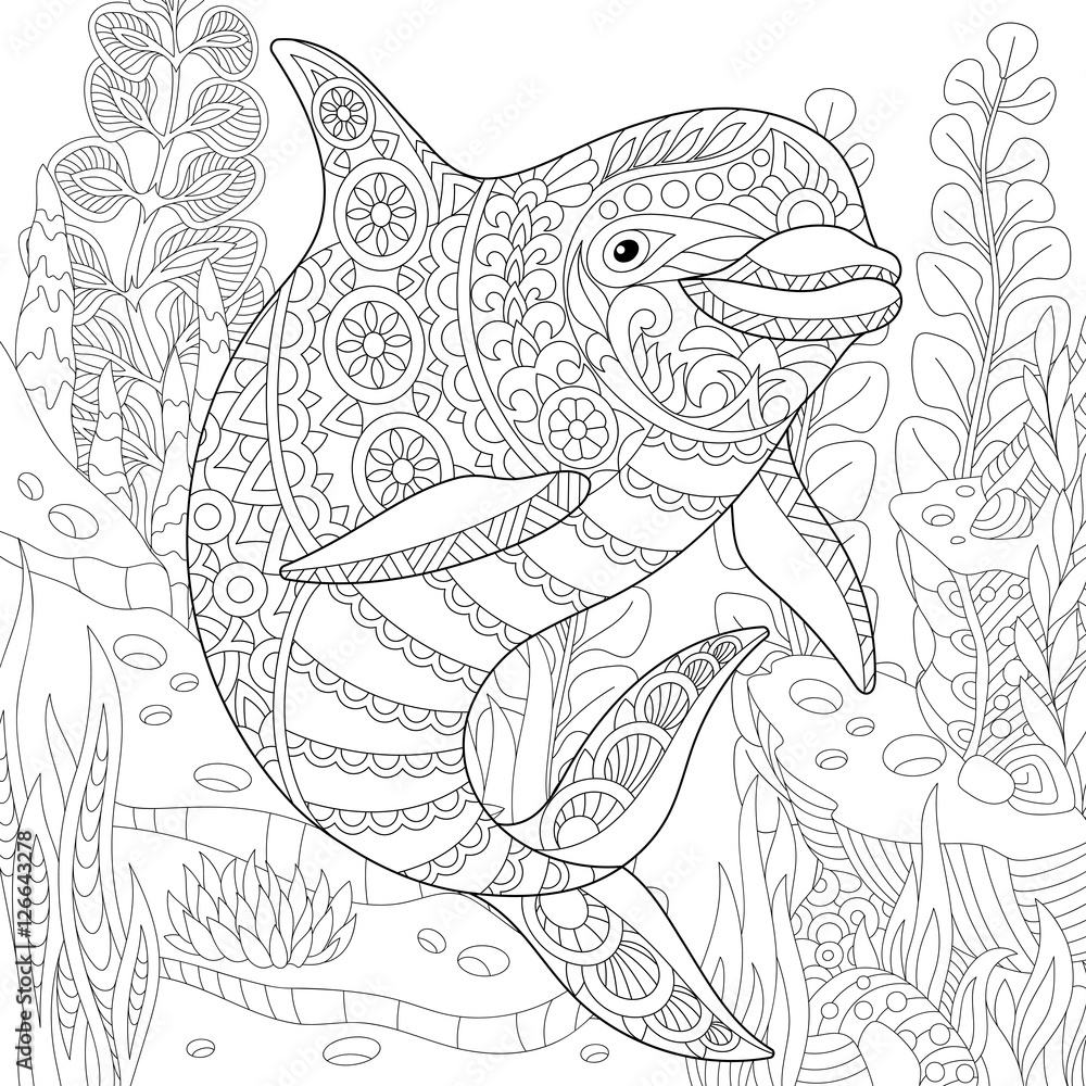 Obraz premium Stylizowane uroczy delfin pływający wśród podwodnych wodorostów. Szkic odręczny dla dorosłych kolorowanki antystresowe z elementami doodle i zentangle.