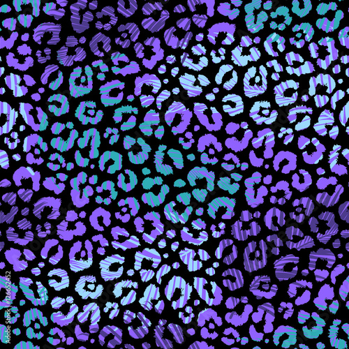 Fashionable seamless palm leaves pattern background. Colorful leopard exotic animal print. Vector pattern. 