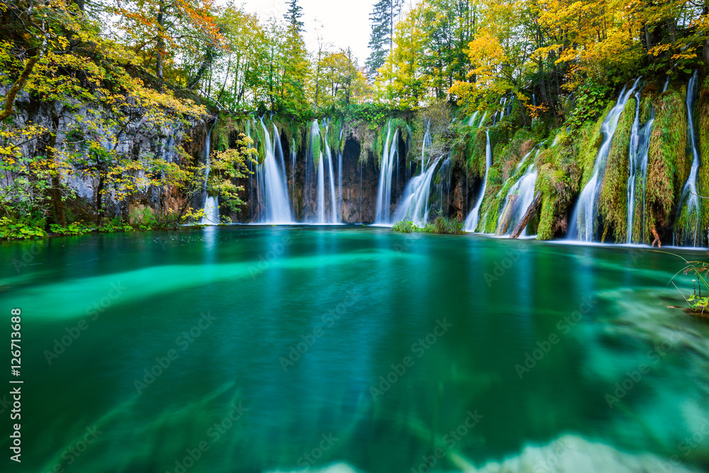 Fototapeta premium wodospady Plitwickiego Parku Narodowego