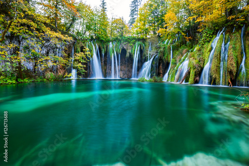 Fototapeta Naklejka Na Ścianę i Meble -  waterfalls of Plitvice National Park