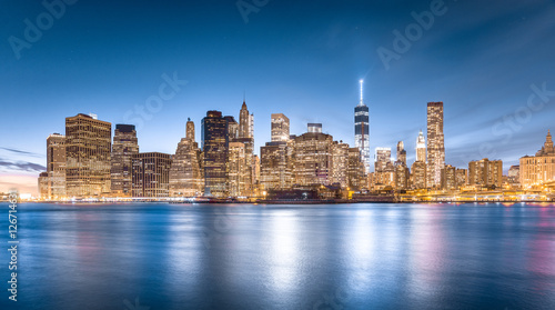 Lower Manhattan, view from Brooklyn Bridge Park in New York City © spyarm