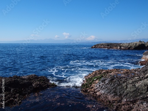 江ノ島　稚児ヶ淵からの風景 © marinchan