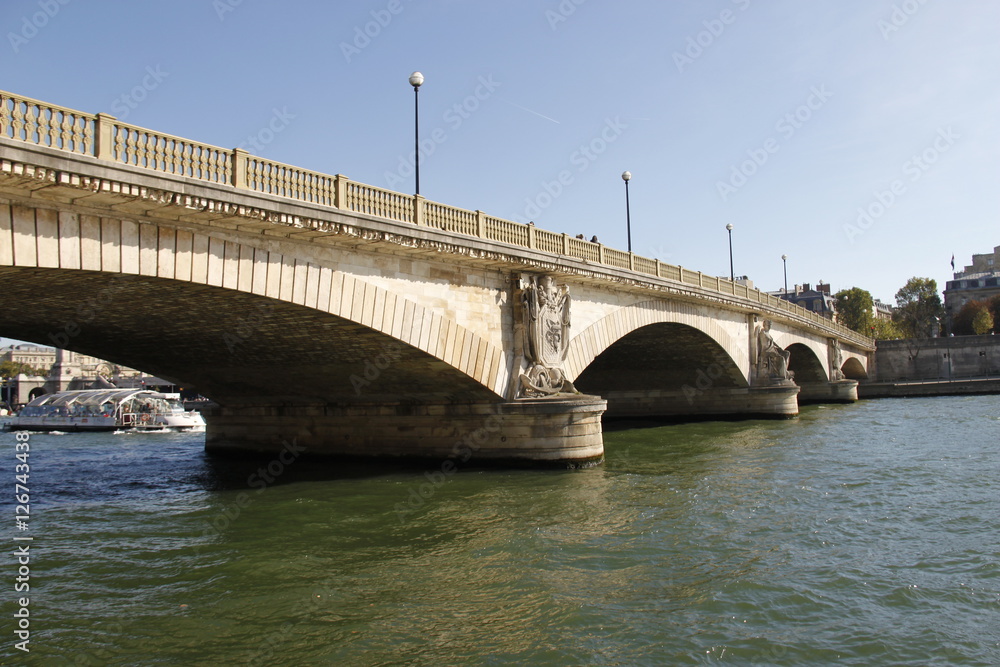 Pont sur la Seine à Paris Pont sur la Seine à Paris
