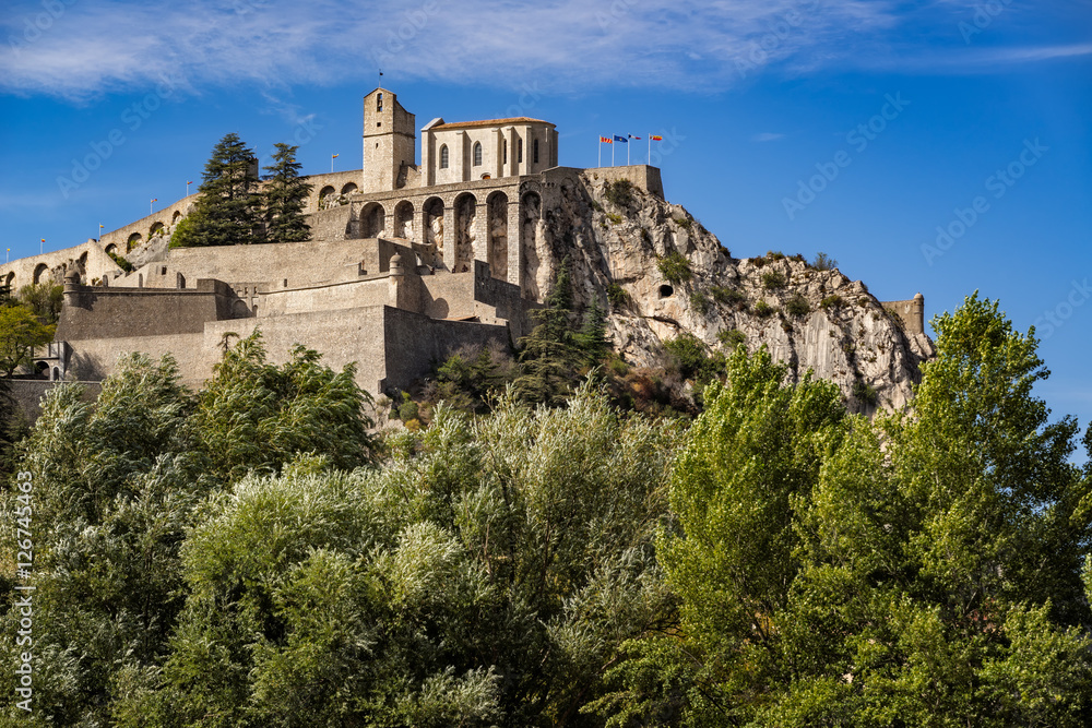 Fototapeta premium Citadel of Sisteron and its fortifications in summer time. Durance Valley, Alpes de Haute Provence, Southern Alps, France
