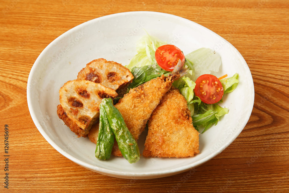 アジフライとレンコンのはさみ揚げのランチ