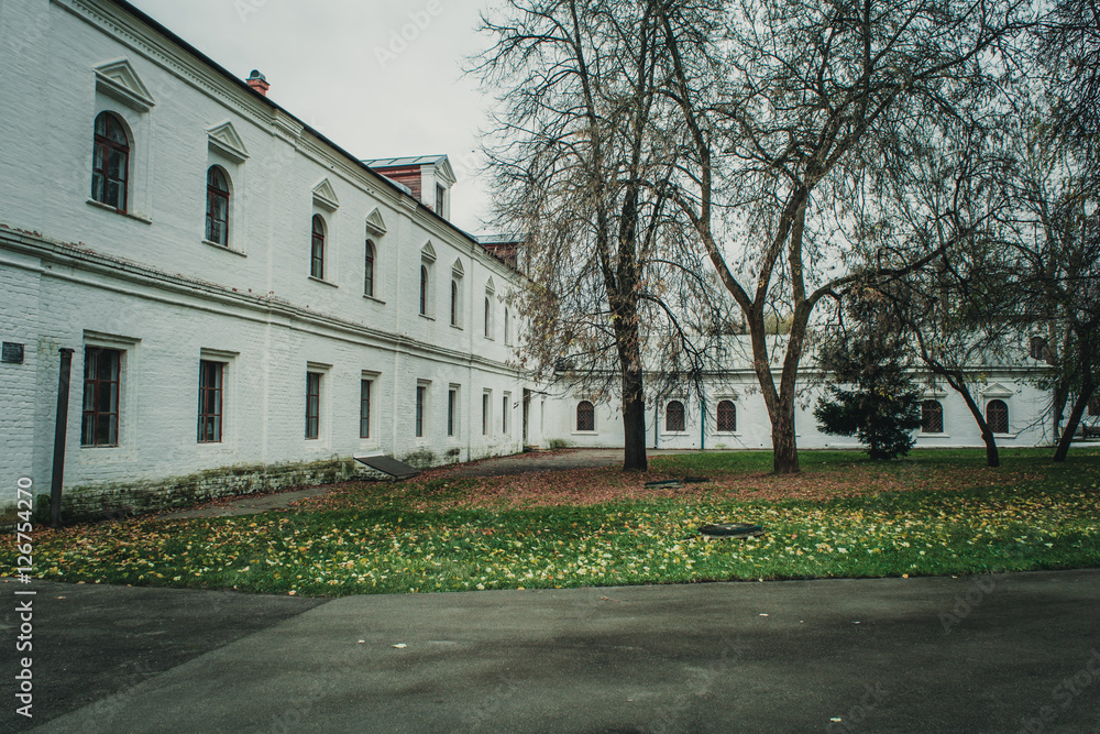 Fototapeta premium Осень в историческом месте. 1
