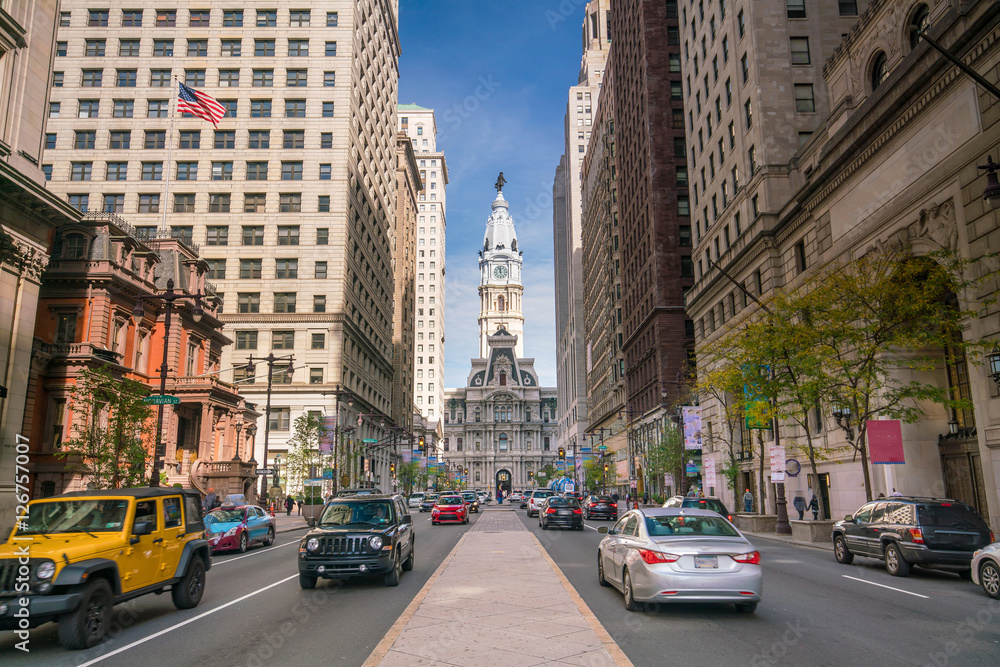 Fototapeta premium Street view of downtown Philadelphia