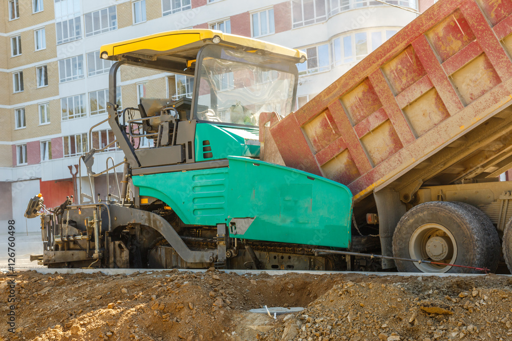 Fototapeta premium Asphalt-placing machine