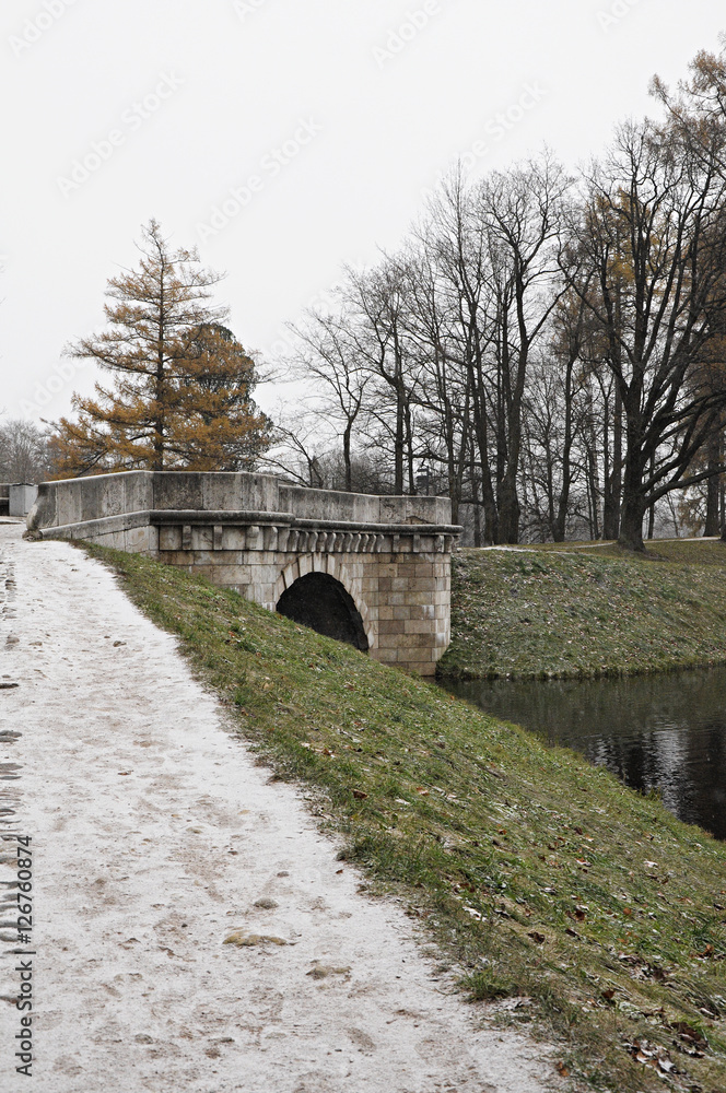 The stone bridge in the Gatchina park