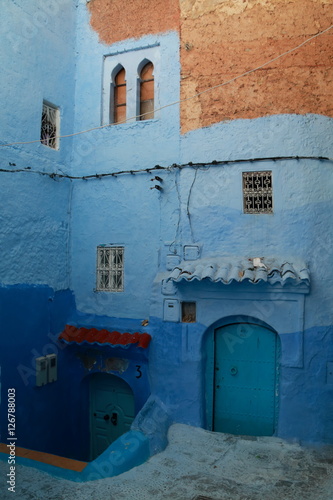 Facade of housing in Chefchaouen, Morocco © juanorihuela