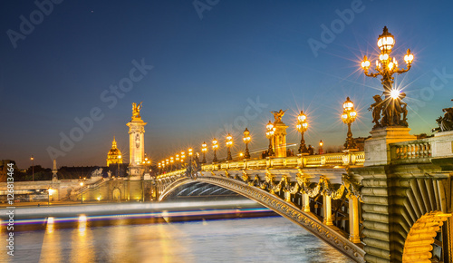 Fototapeta Naklejka Na Ścianę i Meble -  Pont Alexandre-III Paris
