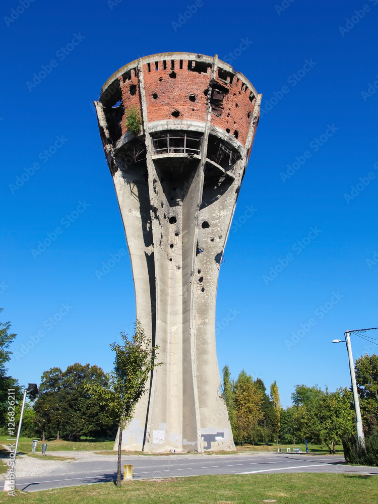 Obraz premium Damaged water tower in Vukovar, Croatia