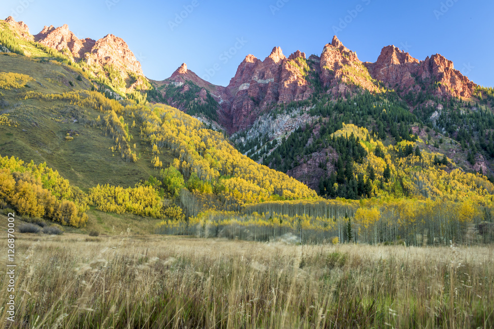 Fototapeta premium Mountains in White River National Forest at Sunrise