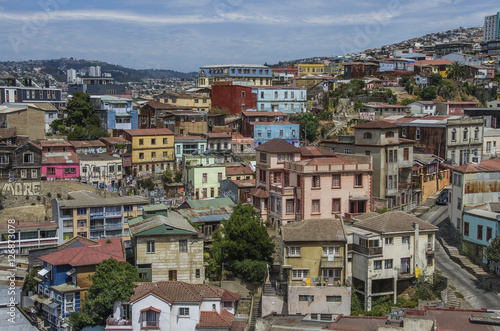 Colorful buildings of Valparaiso, Chile © Mariana Ianovska