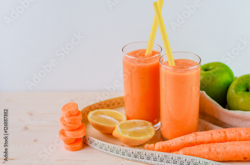 Fruit juice with orange, carrots and ginger 