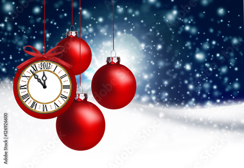 Silvesteruhr 2017 mit Christbaumkugeln