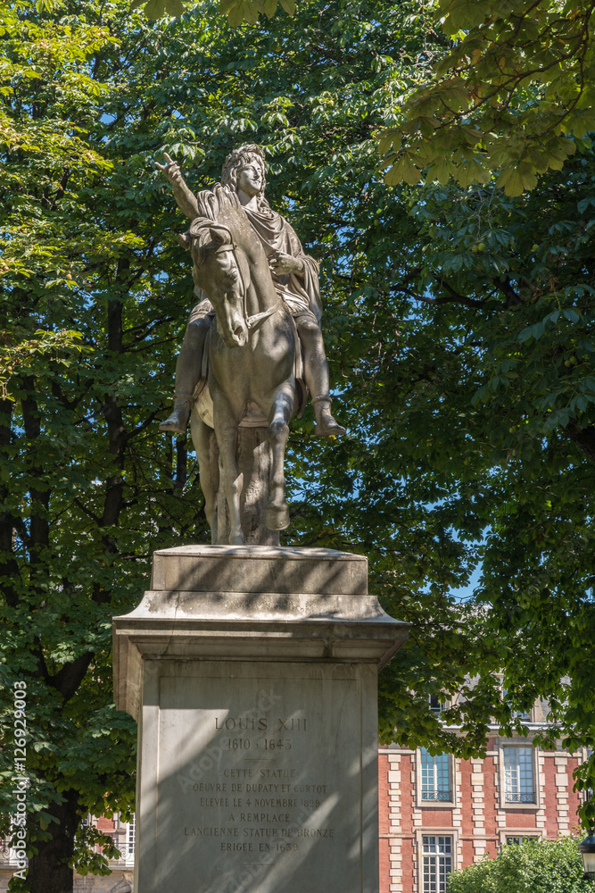 Statue of Louis XIII in Paris