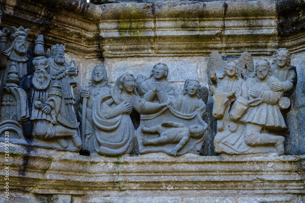 F, Bretagne, Finistère, Kalvarienberg  in Guimiliau, Skulpturen und Figuren biblischer Geschichten, Weihnachtsgeschichte