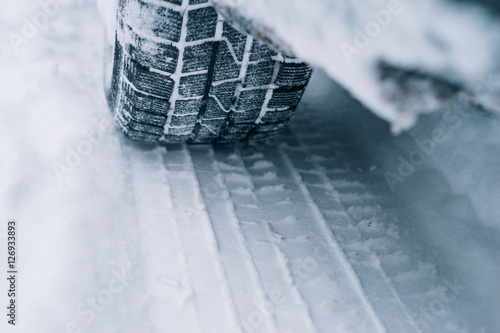 All-season tyre track on snow
