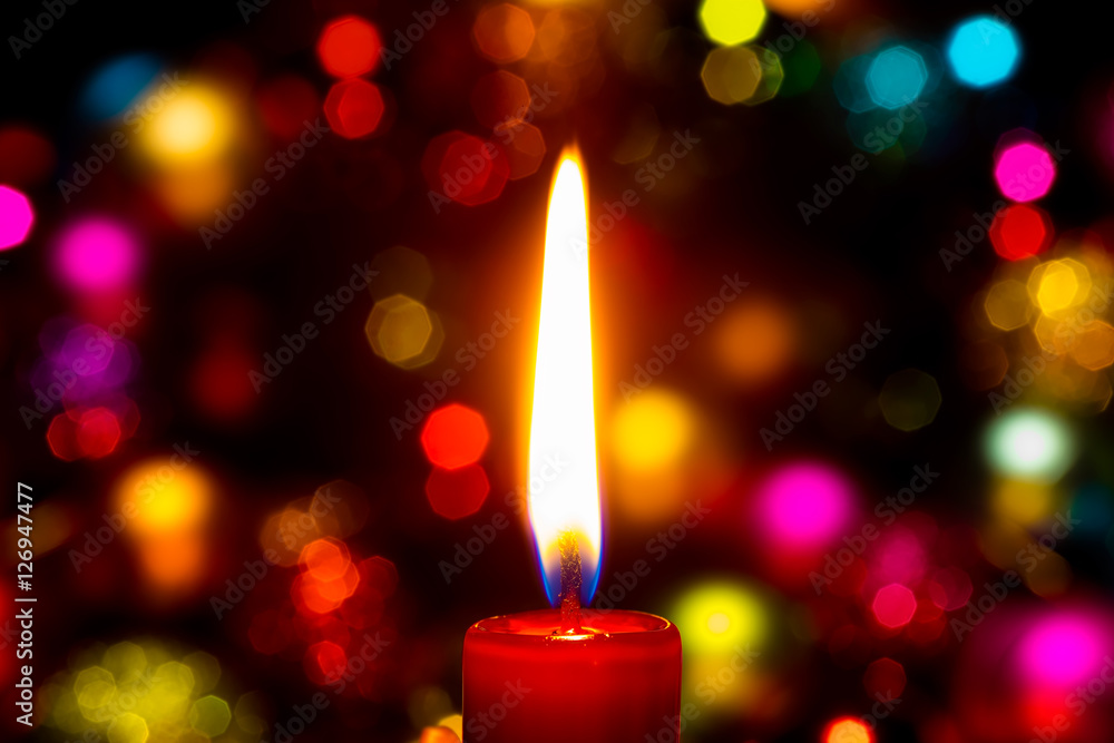 Weihnachtlicher Lichterglanz mit Kerze Weihnachtlicher Lichterglanz mit Kerze