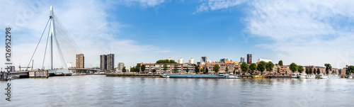 Panorama  Erasmusbrücke und Skyline, Rotterdam, Niederlande  © matho