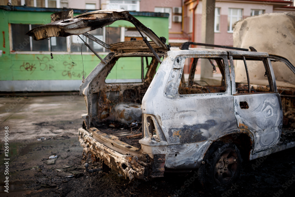 Body burnt car was in the parking lot Body burnt car was in the parking lot