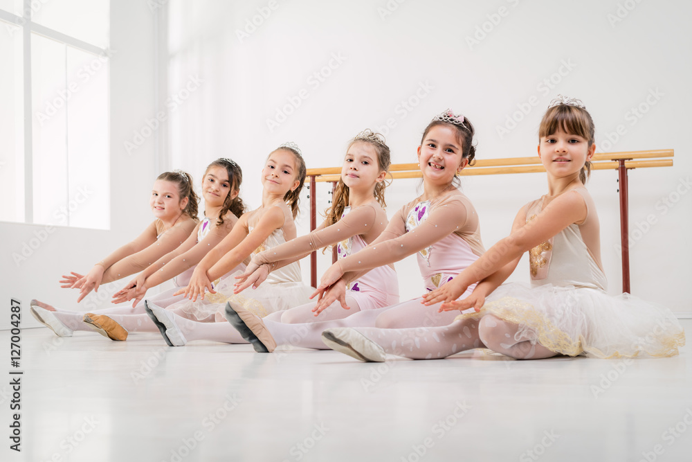 Naklejka premium Little Ballerinas