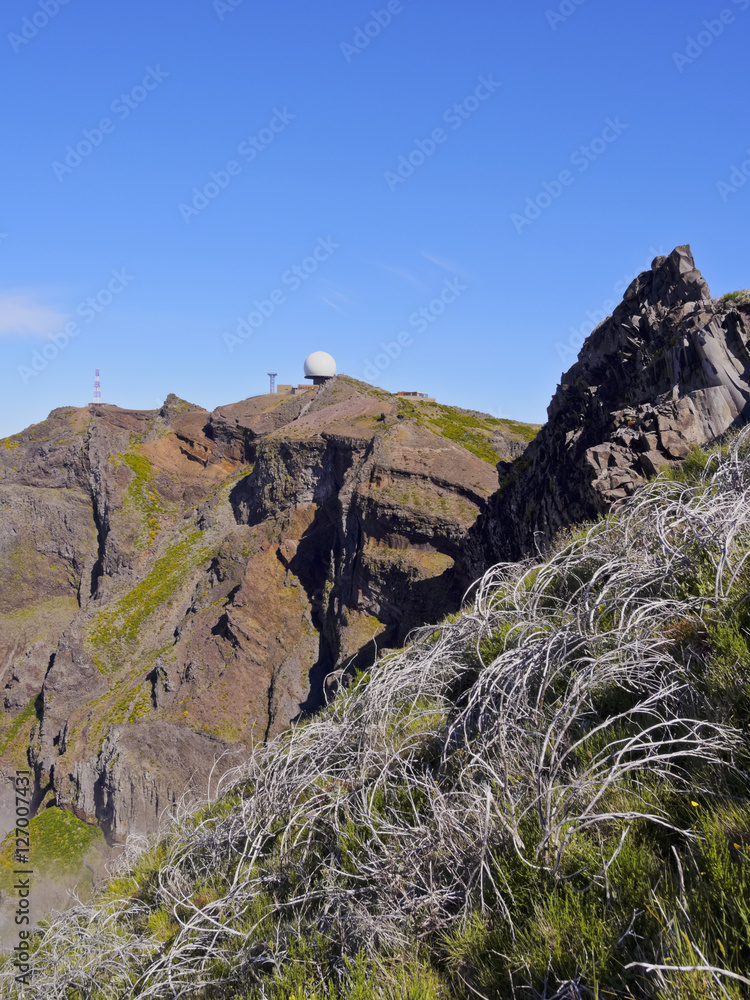 Portugal, Madeira, View towards the Pico do Arieiro..