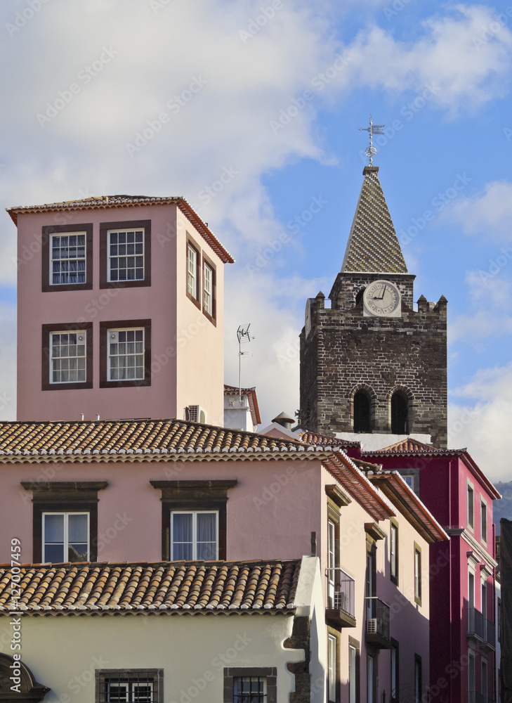Portugal, Madeira, Funchal, View of the Old Town..
