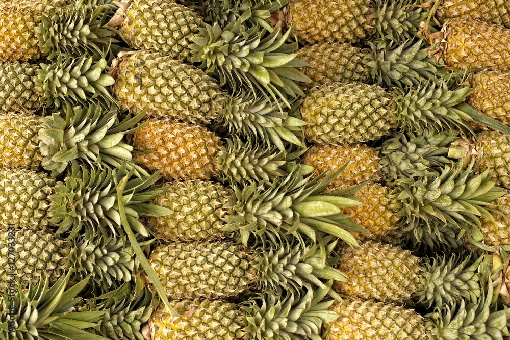 Pineaples. Pineaples.