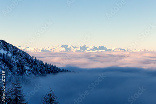 Fototapeta Naklejka Na Ścianę i Meble -  Winterliche Berglandschaft