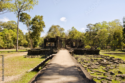 Fototapeta Naklejka Na Ścianę i Meble -  Ancient Ruins of Angkor Wat