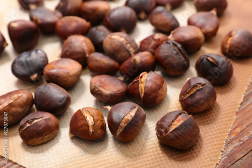 Wallpaper Mural grilled chestnut Torontodigital.ca